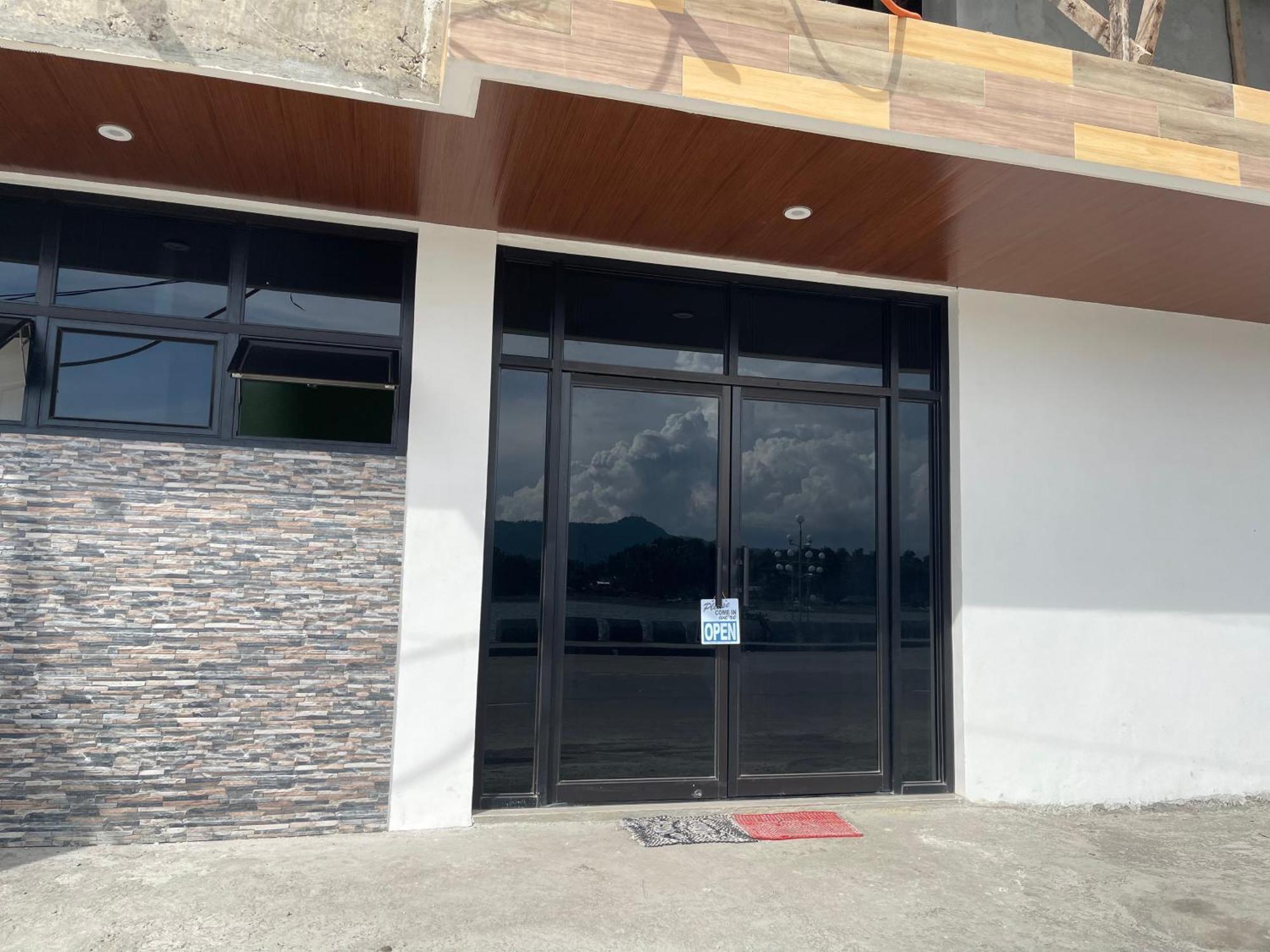 Dapitan Travellers Inn エクステリア 写真